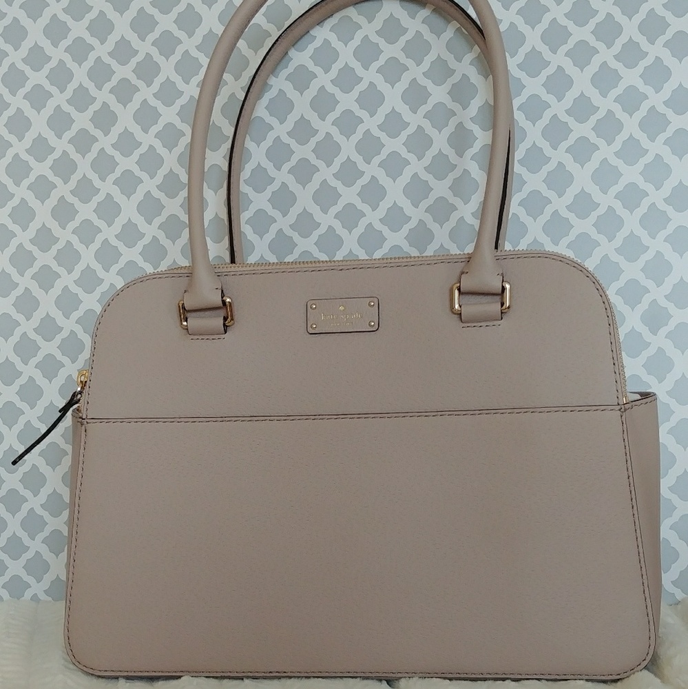 Beautiful 🎀kate spade handbag new with tags